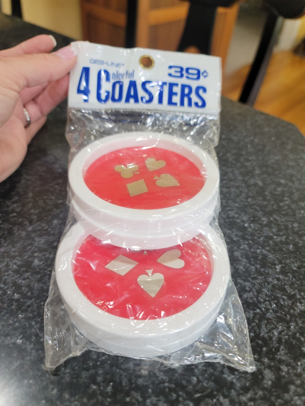 GES-LINE 4pc Stackable Coaster Set Vintage Plastic Red/White Card Theme NOS